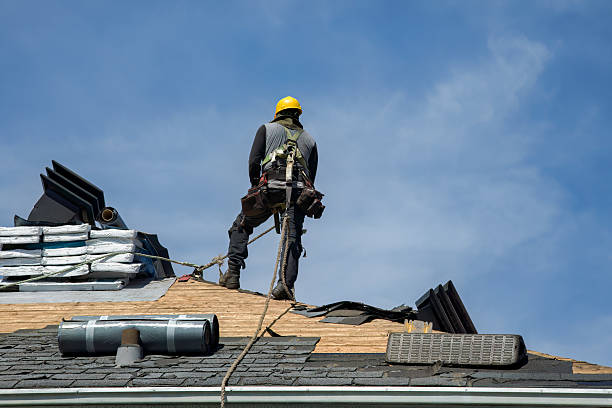 Professional Gutter Installation technician working in Shandon, OH